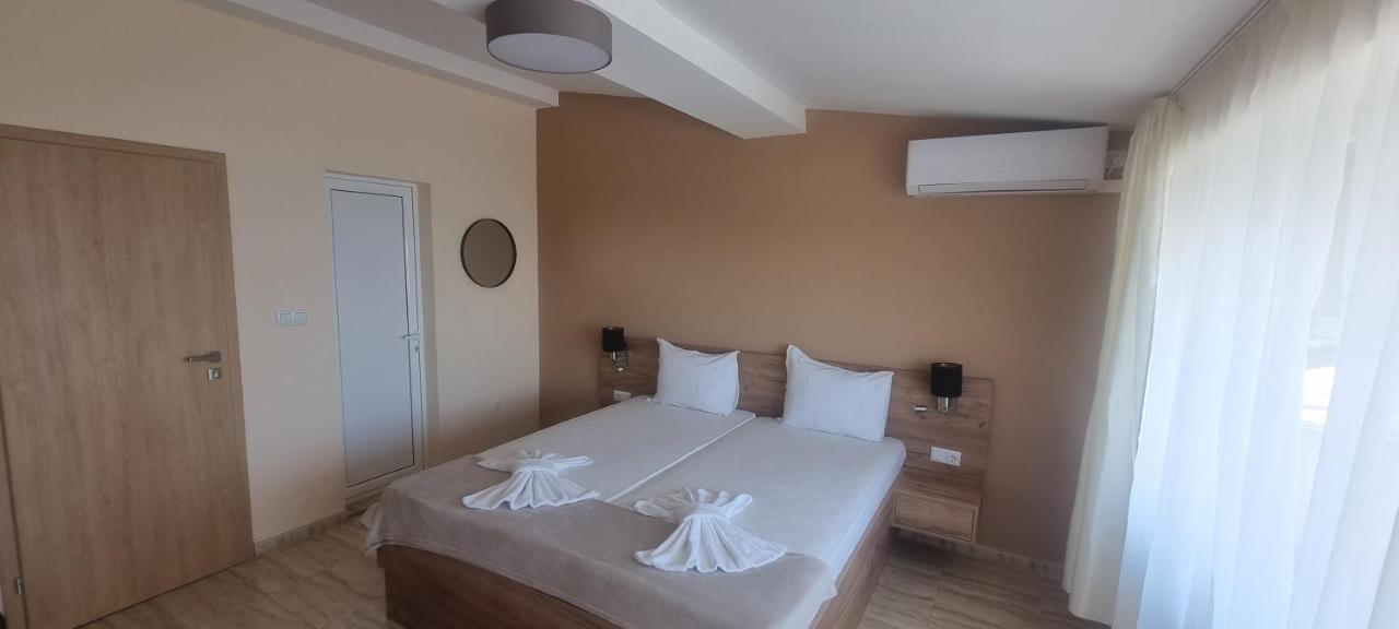 Family Hotel Alfa Vita Созополь Экстерьер фото